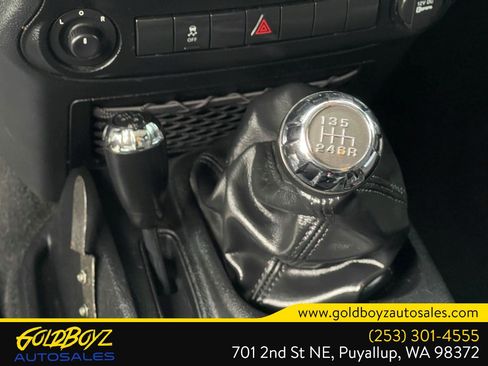 Used 2013 Jeep Wrangler Sport AWD/4WD image 28