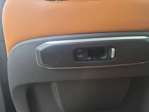 Used 2024 BMW X6 xDrive40i w/ Premium Package AWD/4WD image 19