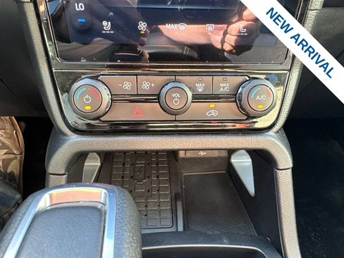 Used 2025 Ford Ranger Lariat w/ FX4 Off-Road Package AWD/4WD image 26