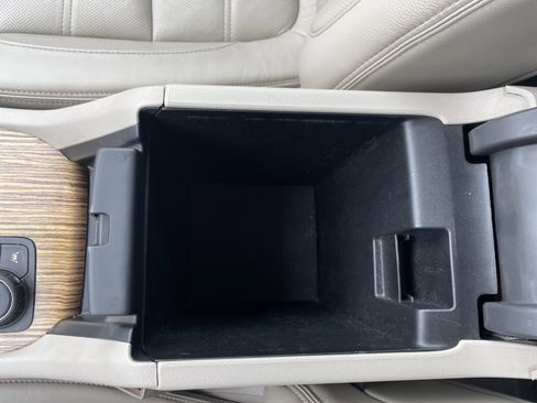 Used 2017 GMC Acadia Denali image 42