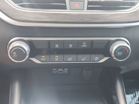 Used 2023 Nissan Altima 2.5 SV FWD image 22