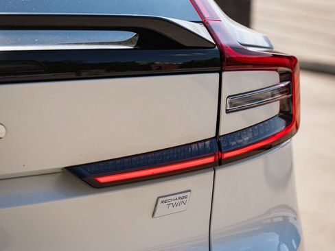 Certified 2023 Volvo C40 P8 Recharge Ultimate AWD/4WD image 5