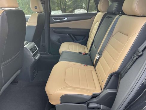 New 2026 Volkswagen Atlas Cross Sport SEL AWD/4WD image 16