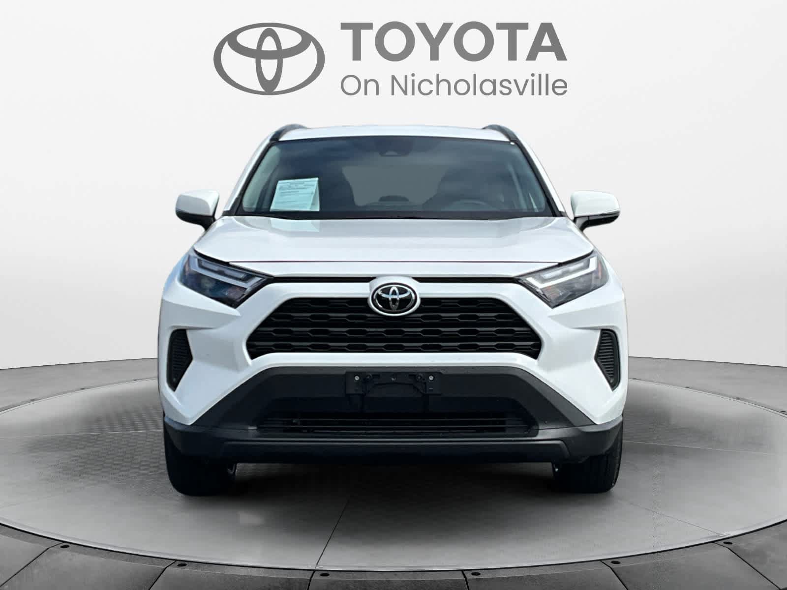 Used 2025 Toyota RAV4 XLE FWD image 8