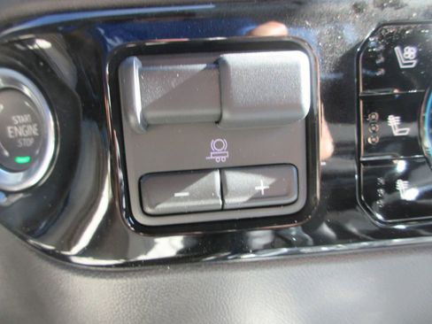 New 2026 GMC Sierra 1500 SLT AWD/4WD image 19