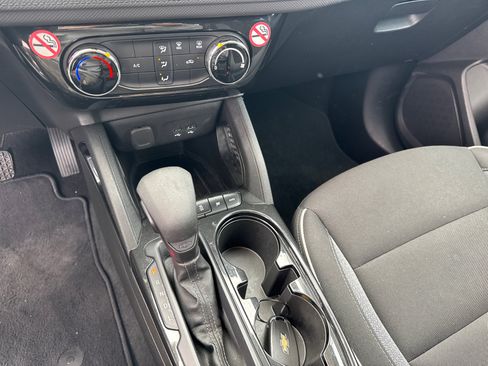 Used 2025 Chevrolet TrailBlazer LT image 23