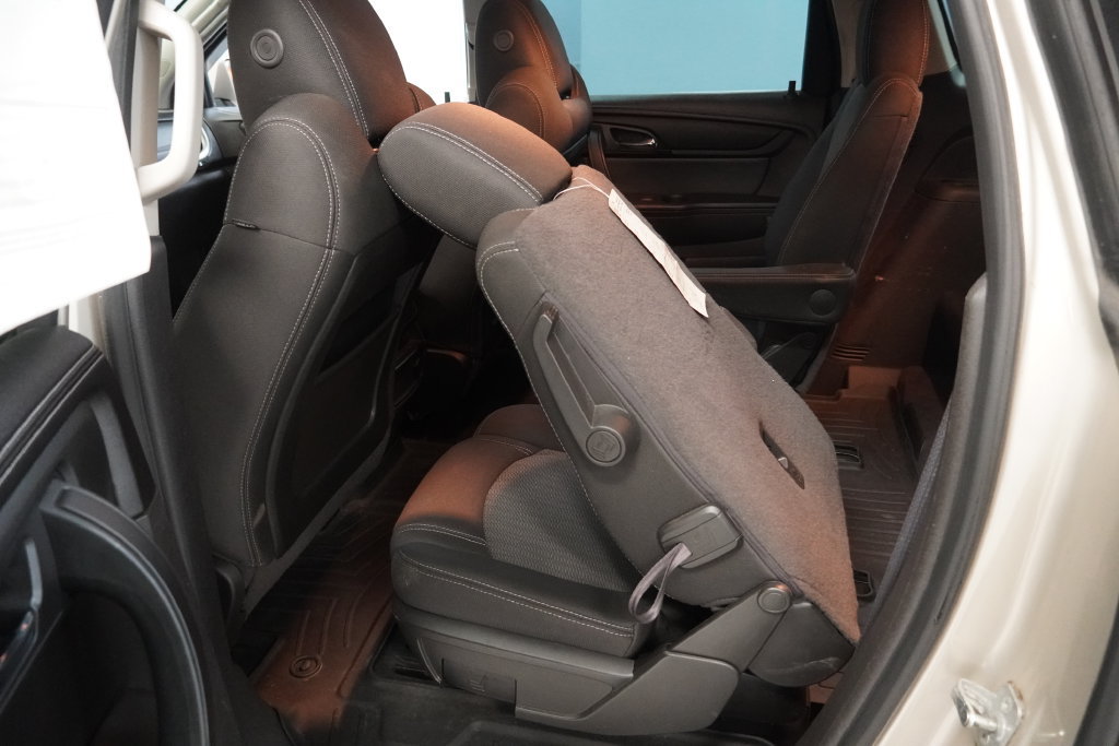 Used 2013 Chevrolet Traverse LT FWD image 19