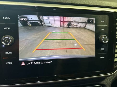 Used 2023 Volkswagen Atlas Cross Sport SEL R-Line image 29