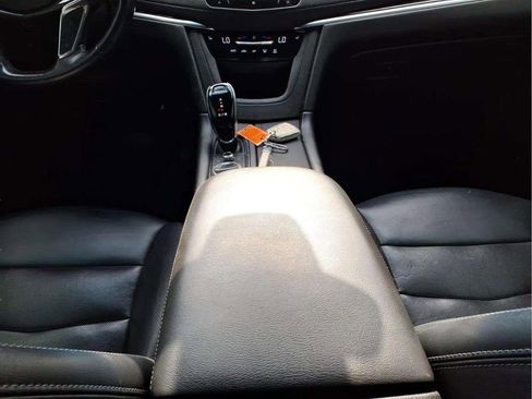 Used 2020 Cadillac XT5 Premium Luxury FWD image 11