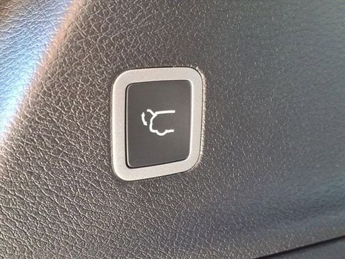 New 2026 Chrysler Pacifica Select w/ S Appearance Package image 13