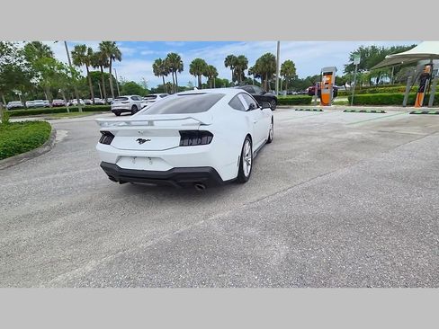 Used 2024 Ford Mustang Coupe RWD image 39