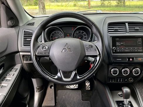 Used 2019 Mitsubishi Outlander Sport LE image 8