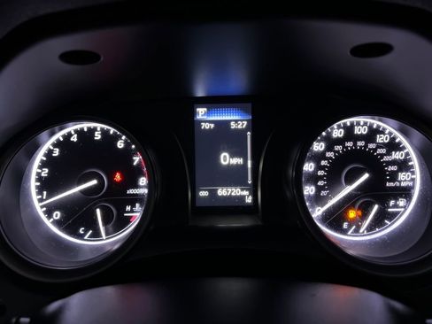 Used 2022 Toyota Camry SE image 16