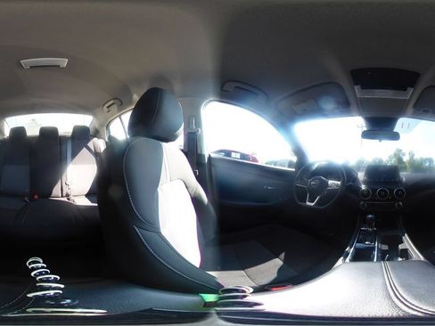 Used 2025 Nissan Sentra SV FWD image 32