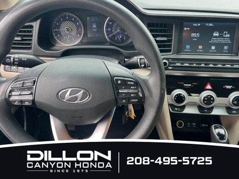 Used 2019 Hyundai Elantra SEL FWD image 14