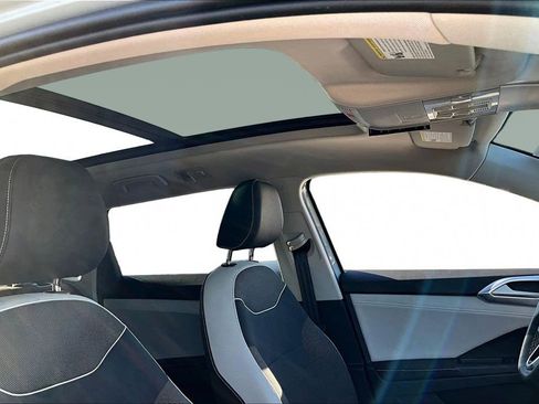 New 2026 Volkswagen Taos SE image 25