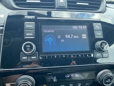 Used 2018 Honda CR-V LX image 16