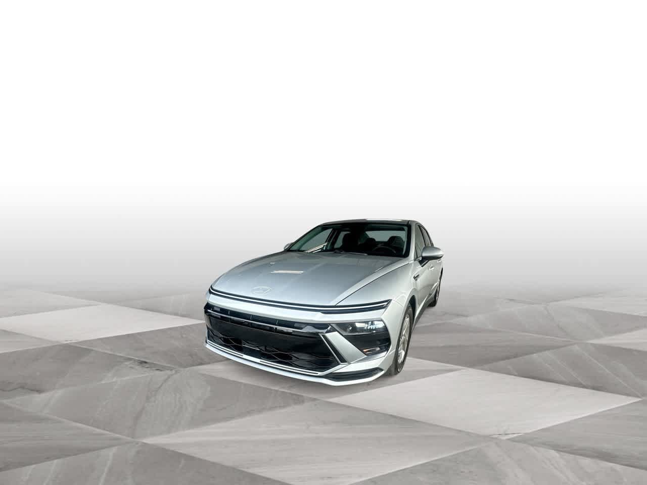 Used 2026 Hyundai Sonata SE FWD image 4