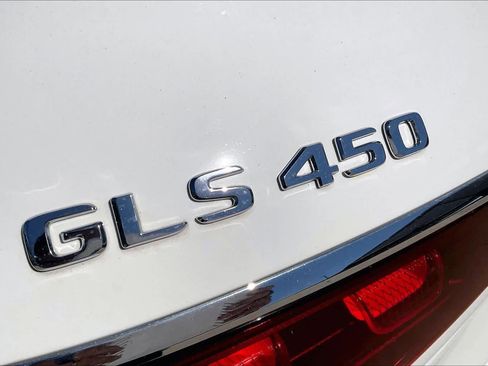 Used 2024 Mercedes-Benz GLS 450 4MATIC image 28
