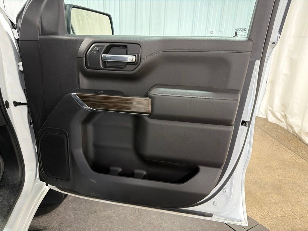 Certified 2022 Chevrolet Silverado 1500 RST AWD/4WD image 19