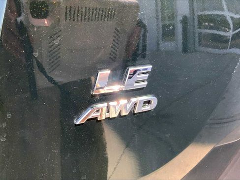 Used 2013 Toyota RAV4 LE AWD/4WD image 10