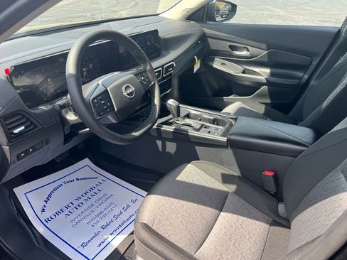 New 2026 Nissan Sentra SV w/ SV Convenience Package FWD image 16