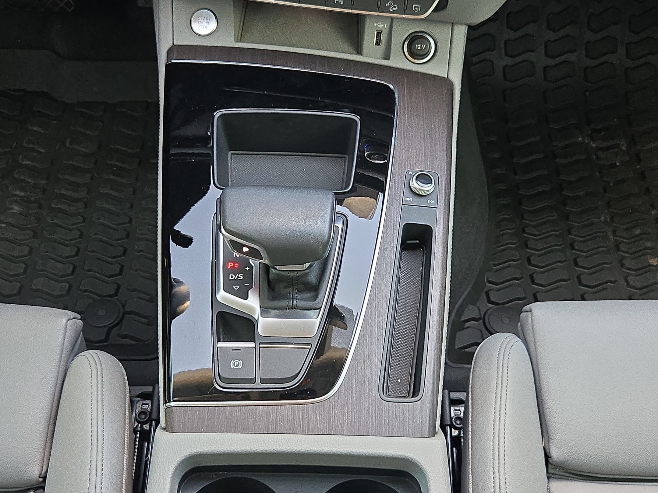 Used 2024 Audi Q5 2.0T Premium Plus w/ Premium Plus Package AWD/4WD image 19