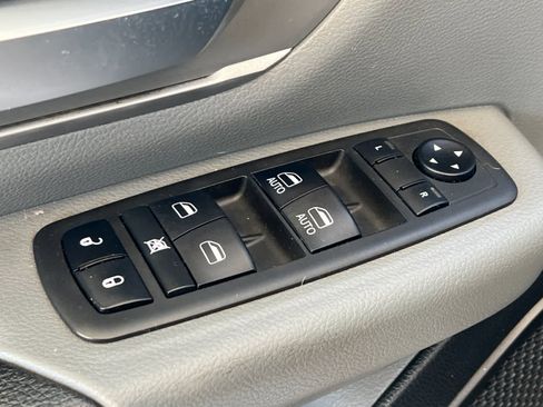 Used 2019 RAM 1500 Big Horn image 14