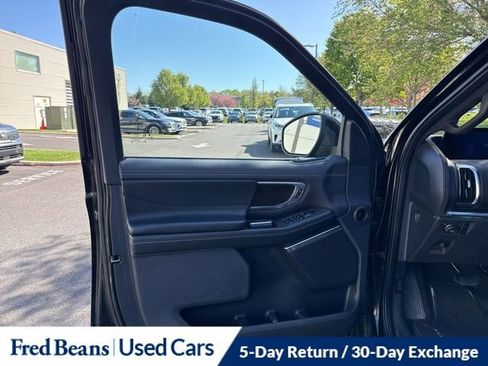 Used 2025 Ford Expedition Max Platinum w/ Stealth Appearance Package AWD/4WD image 9