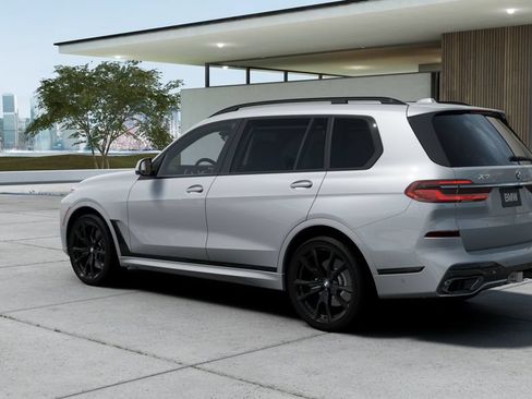 New 2027 BMW X7 xDrive40i w/ M Sport Package AWD/4WD image 2