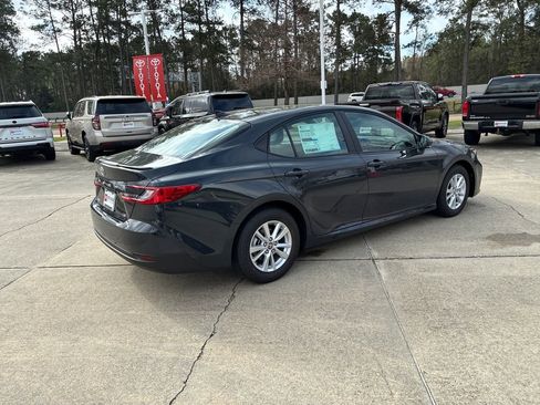 New 2026 Toyota Camry LE image 7