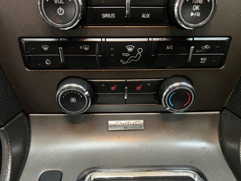 Used 2013 Ford Mustang GT Premium w/ Comfort Pkg image 22