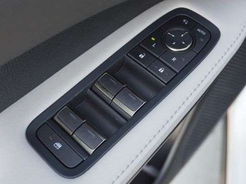 Used 2025 Lexus RX 350 Premium w/ Convenience Package FWD image 22