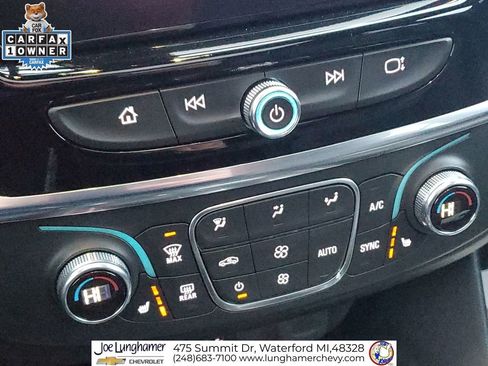 Certified 2023 Chevrolet Traverse LT w/ LT Premium Package image 20