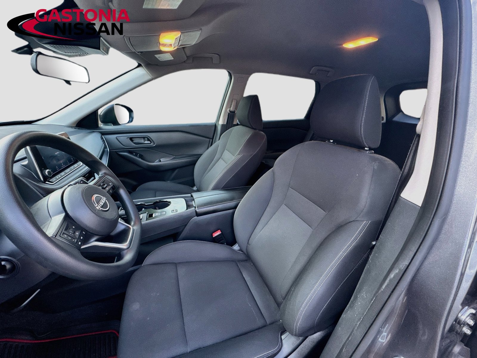 Used 2024 Nissan Rogue S FWD image 26