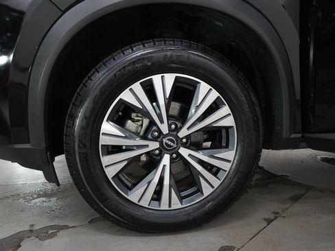Used 2023 Nissan Rogue SV AWD/4WD image 30