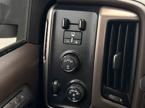 Used 2018 GMC Sierra 3500 Denali w/ Duramax Plus Package image 26