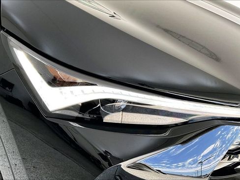 Certified 2025 Acura ADX Base image 37