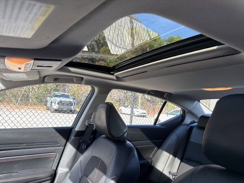 Used 2020 Nissan Altima 2.5 SR w/ Premium Package image 7