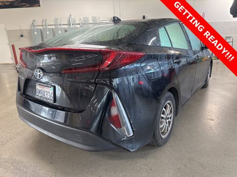 Used 2020 Toyota Prius Prime XLE image 5