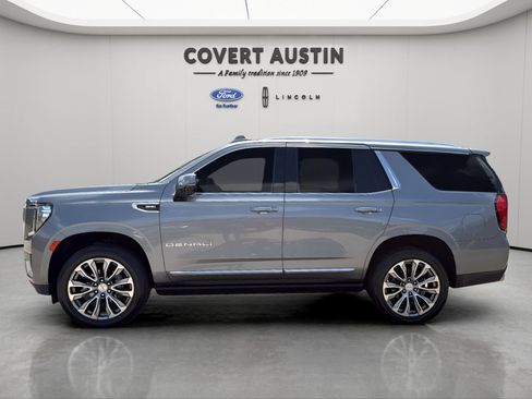 Used 2021 GMC Yukon Denali w/ Denali Premium Package AWD/4WD image 2