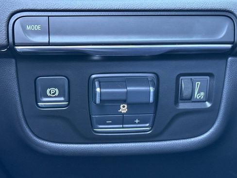 Certified 2024 Cadillac Escalade Sport image 39