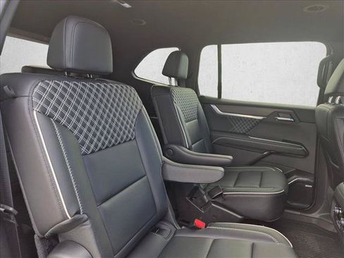Used 2026 GMC Acadia Denali w/ Super Cruise Package FWD image 28