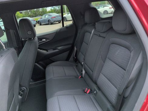 Used 2025 Chevrolet Equinox LT image 15