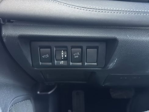 Used 2021 Subaru Outback Limited image 30