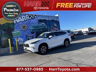 Certified 2022 Toyota Highlander XLE