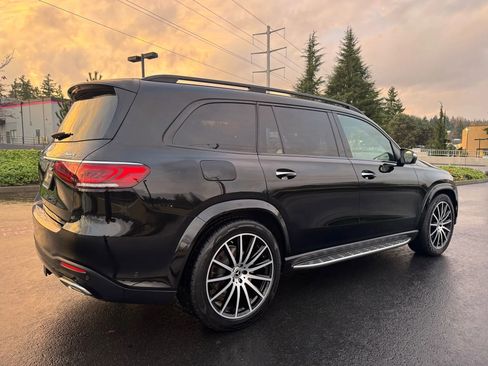 Used 2023 Mercedes-Benz GLS 580 4MATIC image 11
