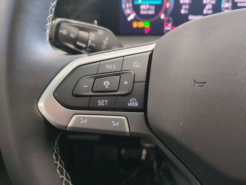 New 2026 Volkswagen Tiguan SE AWD/4WD image 18