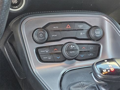 Used 2023 Dodge Challenger SXT w/ Blacktop Package image 17