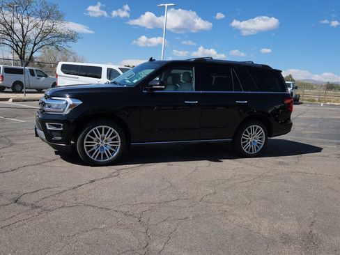 Certified 2024 Ford Expedition Limited AWD/4WD image 4